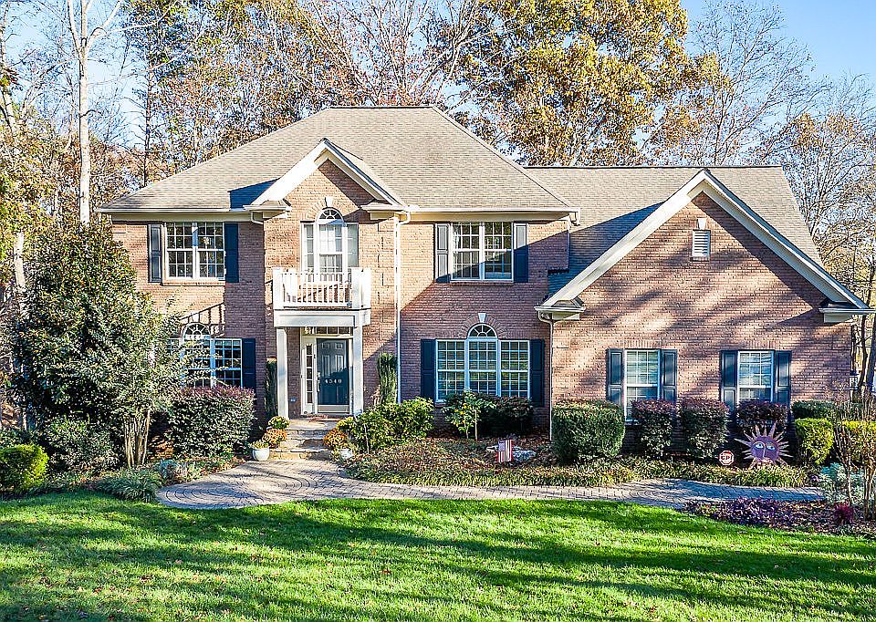 Lovely open concept home 