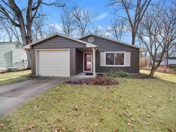 5304 Monarch Dr, Fort Wayne, IN 46815