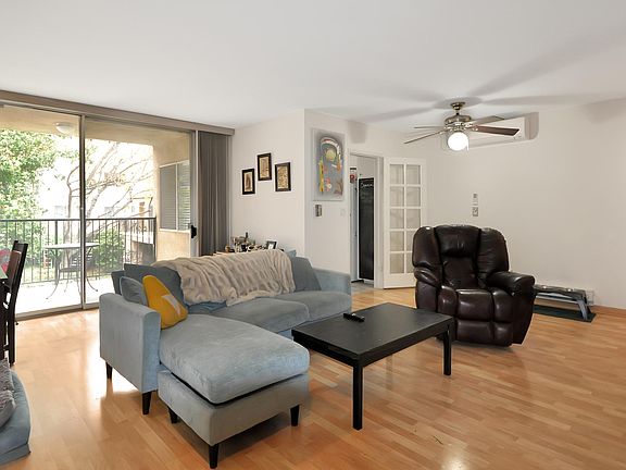2nd image of 1115 Cordova St APT 112