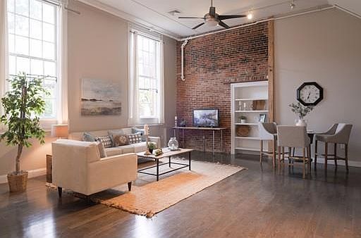 1st image of 7 Crombie St Unit 2
