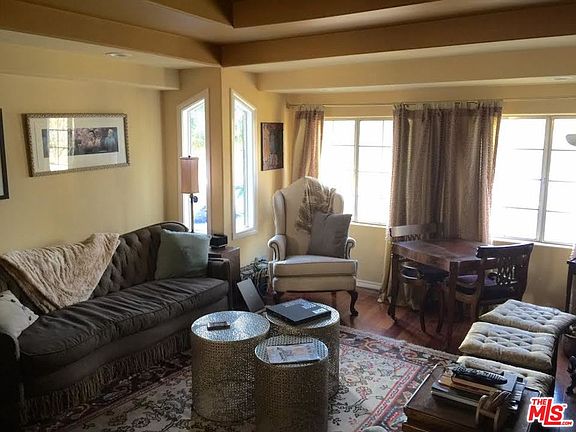 3rd image of 3042 S Beverly Dr
