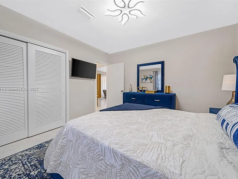 241 Oceanic Ave — Photo 27