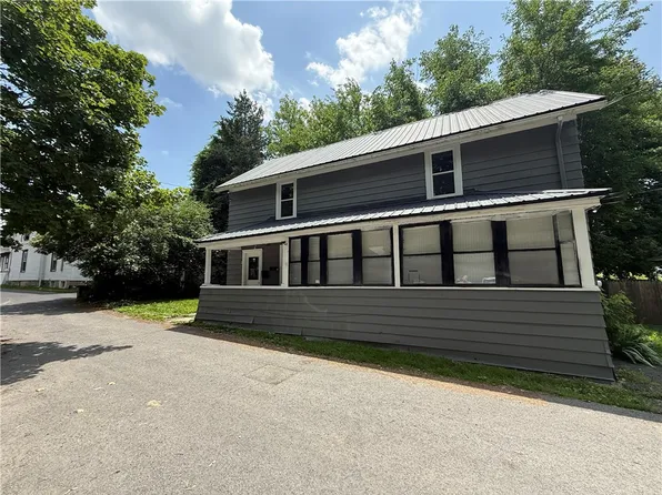 2 Guilfoil Ave, Auburn, NY 13021