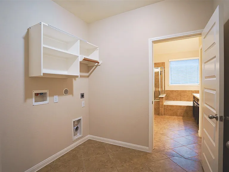 3303 Windsor Ranch Ln — Photo 13