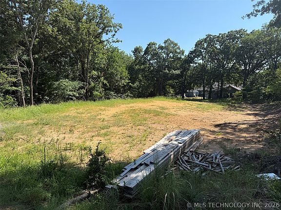 2nd image of 10971 Standing Oak Dr
