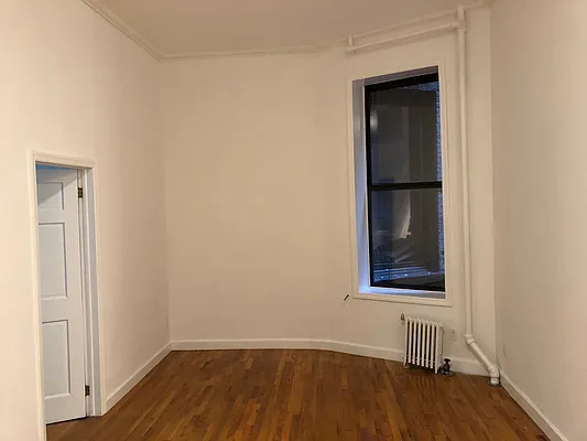 Rented by Skyline Realty LLC II | media 11