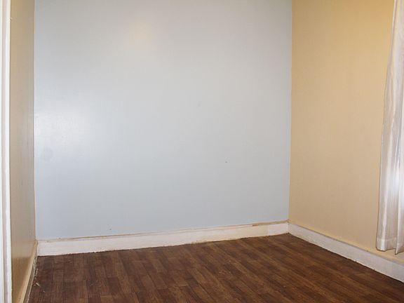 4th image of 9313 85th Ave #2F