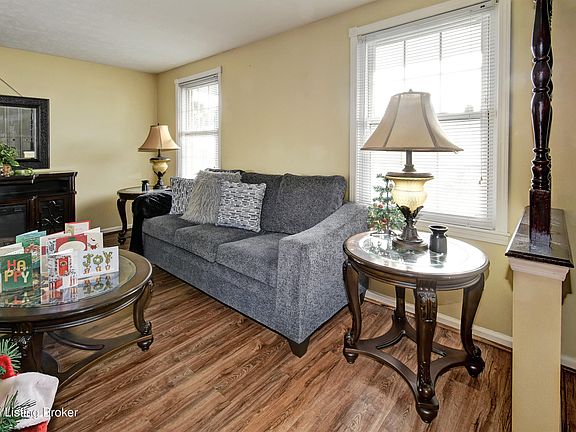 2nd image of 8707 Redcoat Ct