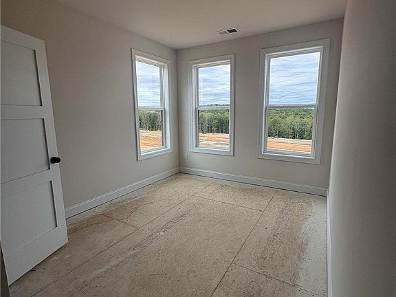 4th image of 520 Aura Ave