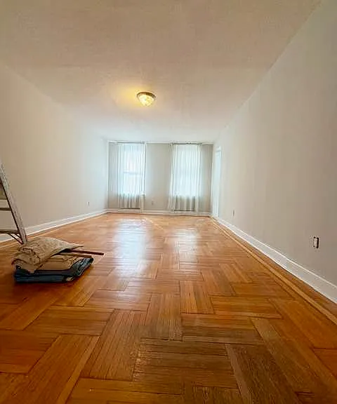 50 E 21st St #1 — Photo 7
