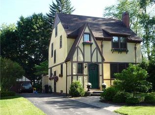 43 Warrington Dr, Rochester, NY 14618