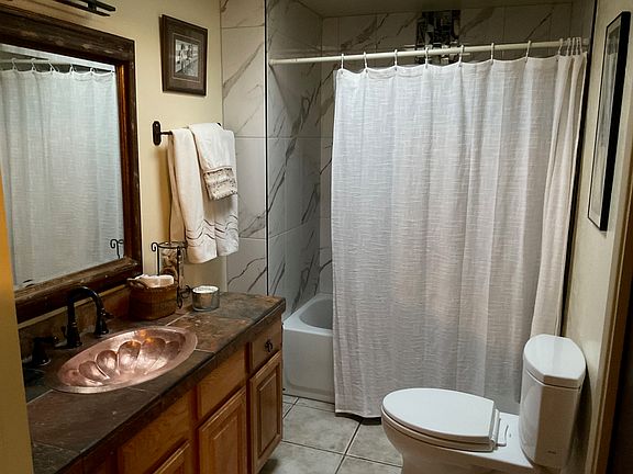 FULL REMODELD BATHROOM