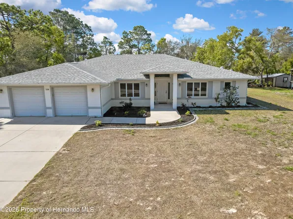7250 Madrid Rd, Weeki Wachee, FL 34613