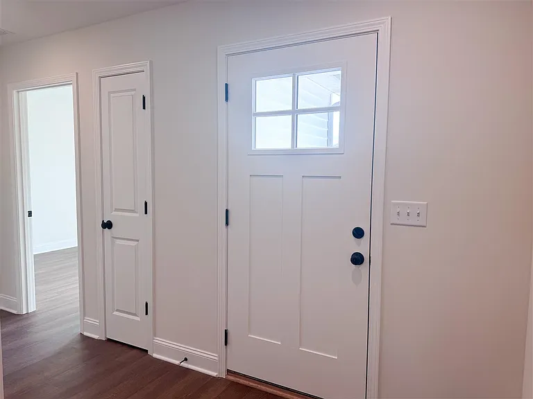 720 Alexander Way — Photo 4