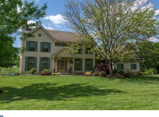 145 Rose Ann Ln, West Grove, PA 19390