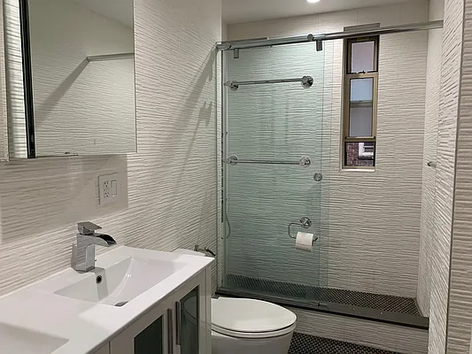 Rented by Stonehenge NYC LLC | media 11