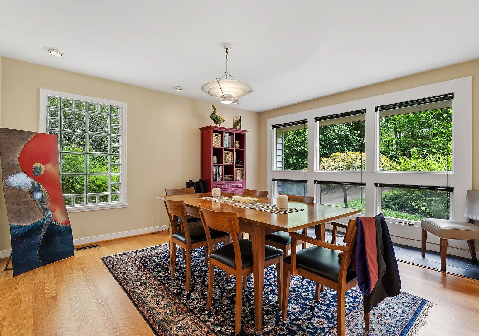 Contemporary 4bd/3.5ba Near Hope Valley + Home Equidistant to Downtown Durham & Chapel Hill! — Photo 3