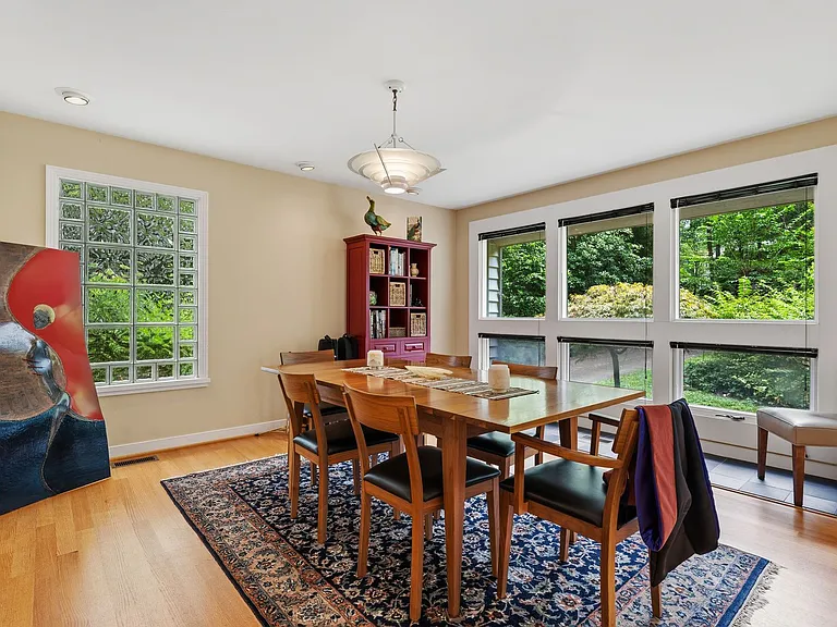 3628 Carlisle Dr — Photo 4