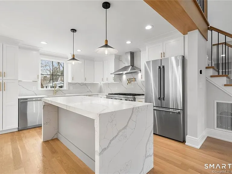 5 Shaw Ave — Photo 11
