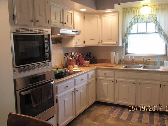 2nd image of 106 S Franklin St
