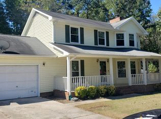 1547 Londonderry Pl, Fayetteville, NC 28301