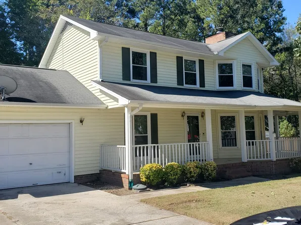 1547 Londonderry Pl, Fayetteville, NC 28301