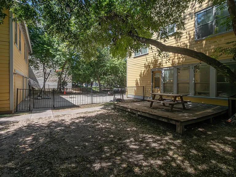 3207 Hampton Rd — Photo 8