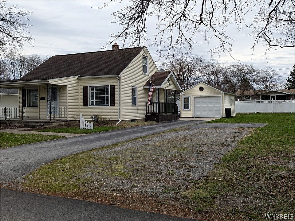 1st image of 29 Laurel Dr