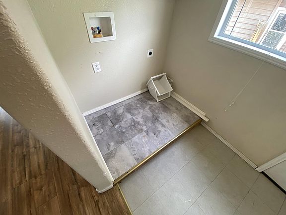 3rd image of 709 Euclid Ave