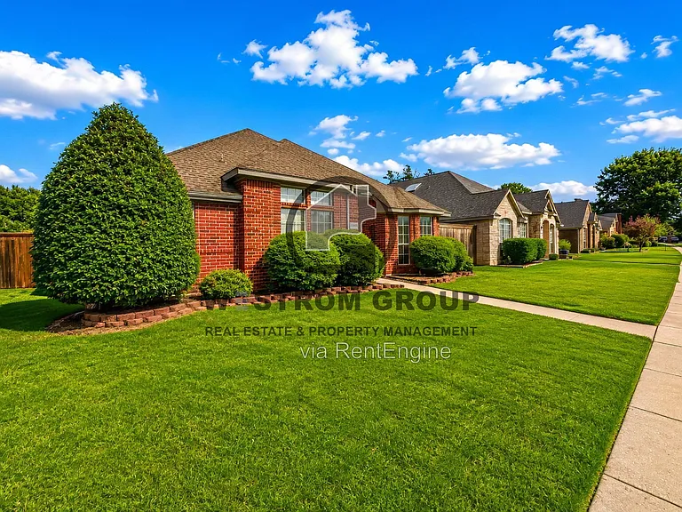1257 Christopher Ln — Photo 3