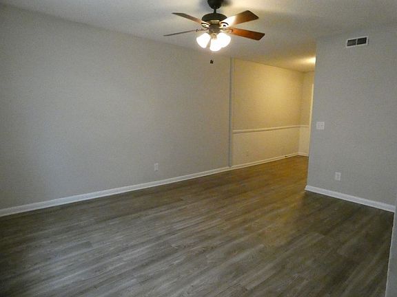 3rd image of 950 Palmer Dr APT 12