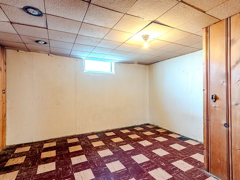 23000 Alger St — Photo 12