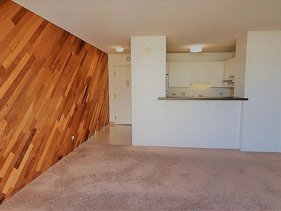 Entry facing inside from Lanai