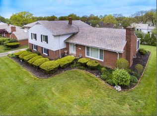 22211 S Woodland Rd, Shaker Hts, OH 44122