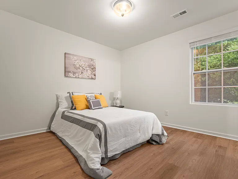 404 Beech St #1 — Photo 15