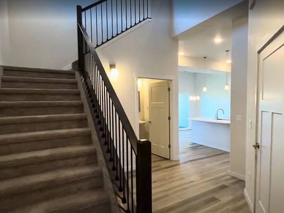 4th image of 5699 Villa Lorenzo Dr