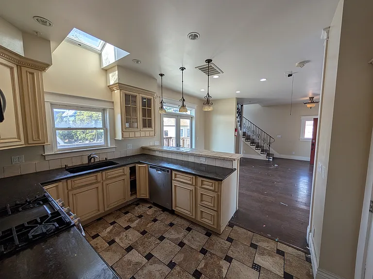 2436 Fulton St #2436 — Photo 5
