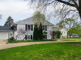 2804 W William St, Champaign, IL 61821