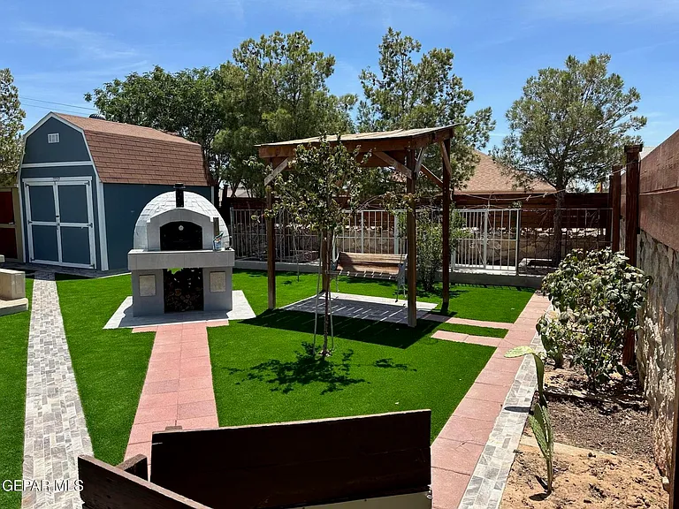 2260 Tierra Alegre Way — Photo 11