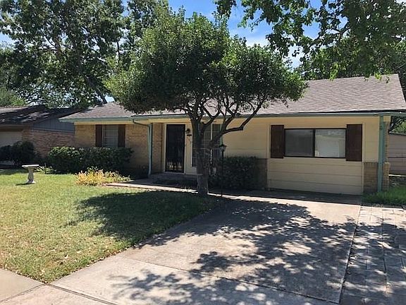 2nd image of 122 Marigold Dr