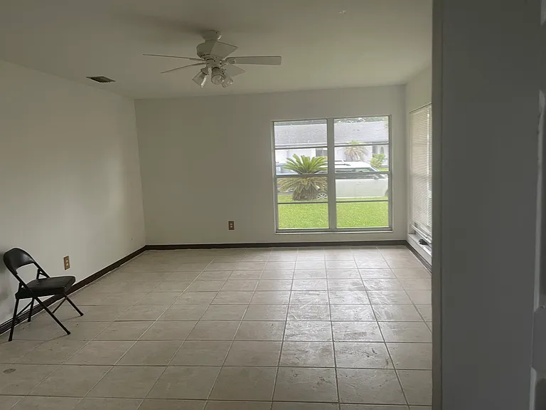 86 Beechwood Ln — Photo 3