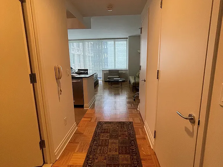 1510 Lexington Ave #12M — Photo 8