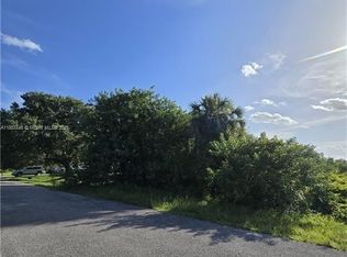 1517 Scott Ave, Lehigh Acres, FL 33972