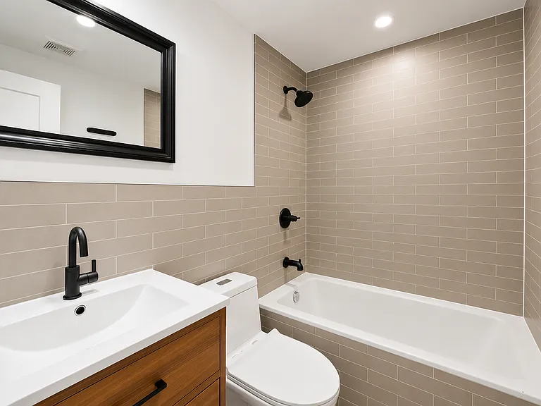 1014 Putnam Ave #1 — Photo 9
