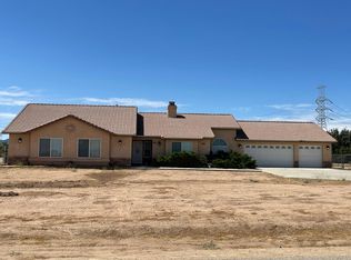 13575 Jenny St, Oak Hills, CA 92344