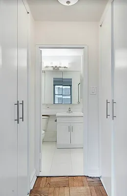 Rented by Anchor Associates | media 16
