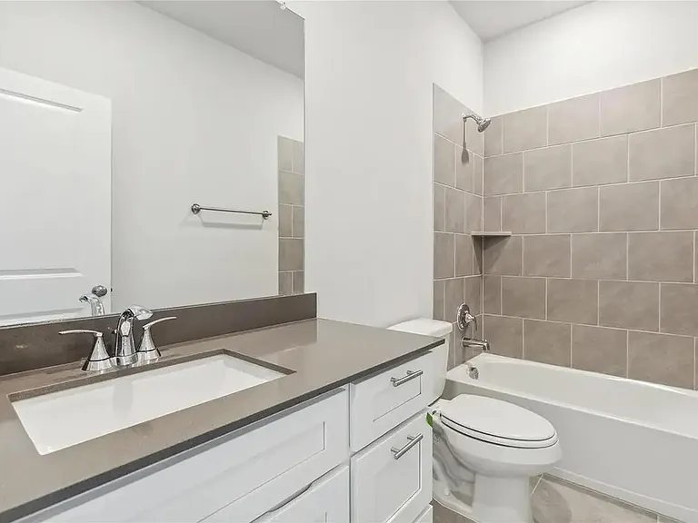 905 Sicily Blvd — Photo 15