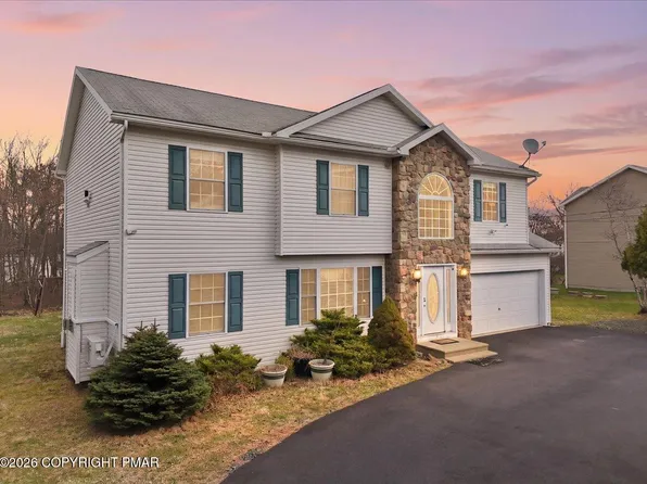 2431 Grey Birch Ln, Long Pond, PA 18334