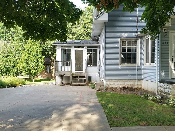 4 walk in closets