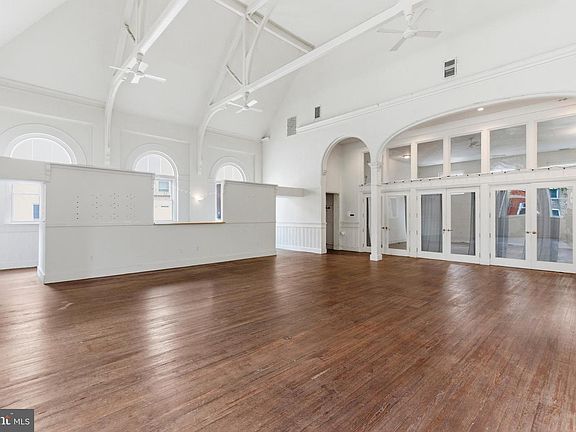 5th image of 1401 Light St